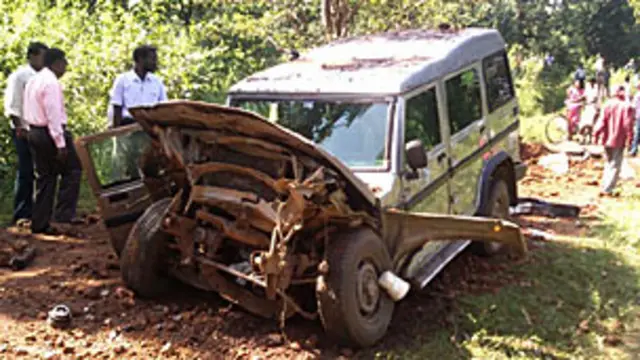 पिछले साल भी महेंद्र कर्मा पर नक्सली हमला हुआ था जिसमें वो बाल-बाल बचे थे.