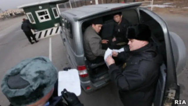 Дела о незаконном пребывании в России часто заканчиваются депортацией (архивное фото)