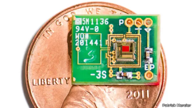 Implante del tamaño de una moneda