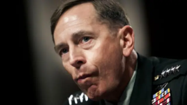 يعتبر باترايوس مهندس السياسات العسكرية الأمريكية في العراق.