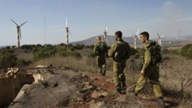 جنود اسرائيليون قرب الحدود مع سوريا