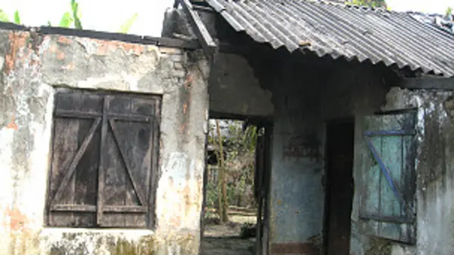 मज़दूरों के आत्महत्या के लिए अनुमति मांगने को राज्य सरकार ने मुख्यमंत्री ममता बनर्जी की छवि बिगाड़ने की कोशिश करार दिया है. 