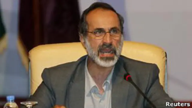 El clérigo islamista moderado Ahmad Moaz al-Khatib