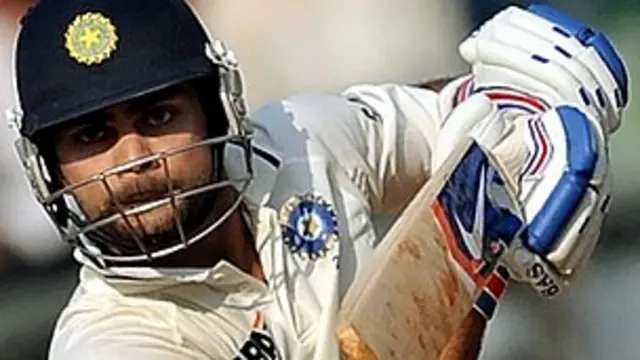 وراٹ کوہلی نے اپنی اننگز میں 14 چوکے لگائے ہیں