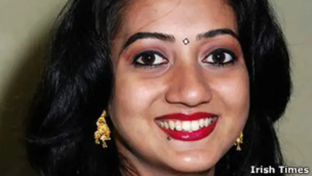 सविता हलप्पनवार