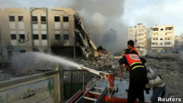 ракета в небе над Газой