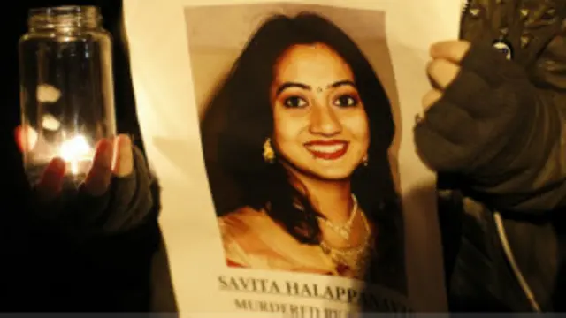 सविता गॉलवे के यूनिवर्सिटी अस्पताल में एक हफ़्ते तक भर्ती रहीं.