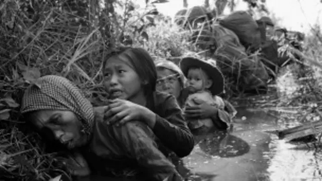 Người dân tại cả hai bên chiến tuyến đều chịu thiệt hại về người và của trong Cuộc chiến Việt Nam.