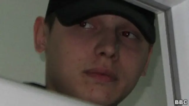 Казахстанский пограничник Владислав Челах, обвиняемый в убийстве 14 сослуживцев и егеря