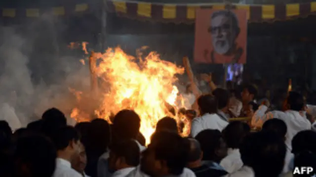 बाल ठाकरे