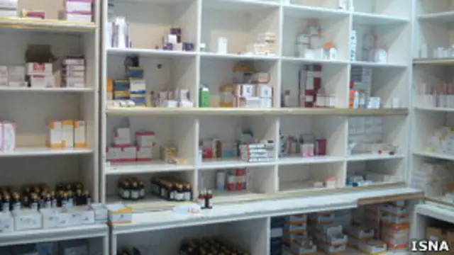 رئیس اتحادیه واردکنندگان دارو می‌گوید "۶۰ تا ۷۰ میلیون دلار" دارو در گمرک ایران رو به فاسد شدن است