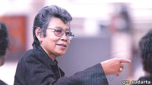 GM Sudarta ketika memberikan kuliah kartun di Cartoon Department Seika University, Kyoto, Jepang (2007). 