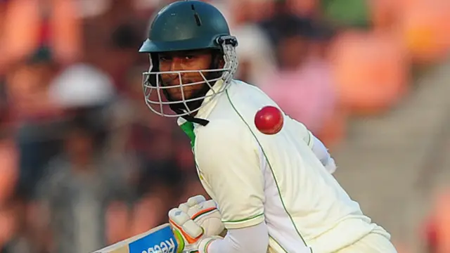 په دوهم ځل بیټنګ کې د بنګله دیش د سر درې لوبغاړي په حیرانونکي ډول په صفر وسوځېدل.