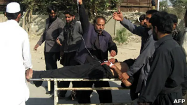 ضلع ٹانک قبائلی علاقے جنوبی وزیرستان ایجنسی اور ڈیرہ اسماعیل خان کے درمیان واقع ہے