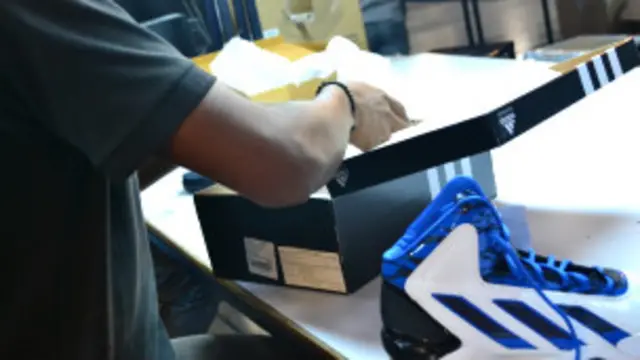 ई-शॉपिंग यानी एक क्लीक पर खुल जाता है पूरा बाज़ार