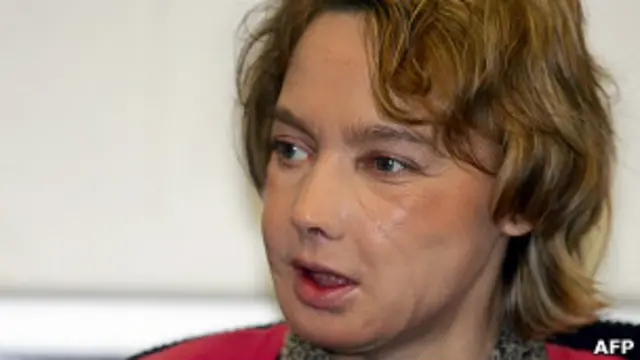 Изабель Динуар