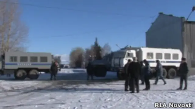 Полиция у исправительной колонии в Копейске 