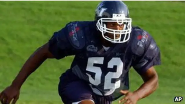 बेल्चर लीग मैच खेलने के पहले कॉलेज स्तर का मैच खेलते थे.