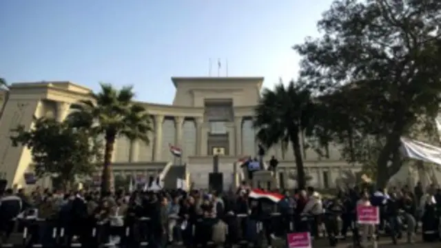 محکمې پر دغو کسانو تور لګولی چې توغندي او چاودېدونکي توکي يې هم جوړول