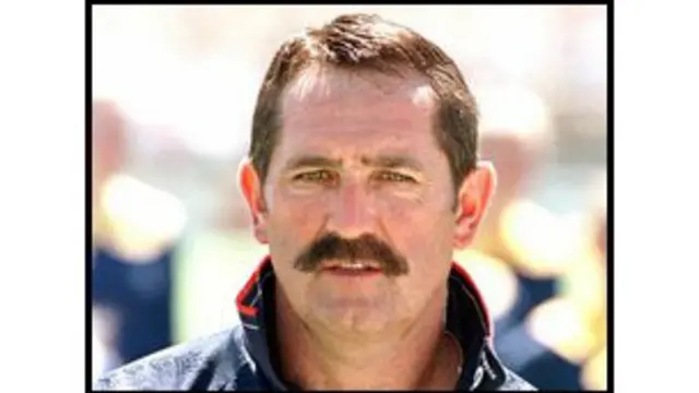 इंग्लैंड के कामयाब बल्लेबाज़ गूच का जादू भी अंतिम मैच में नहीं चला.