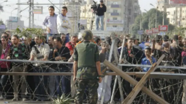 काहिरा में तनाव बढ़ा