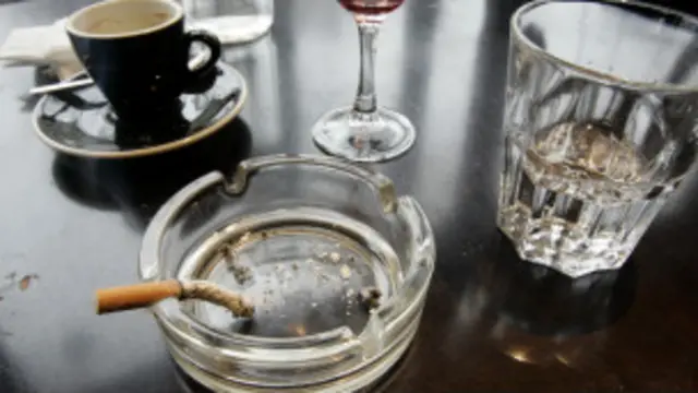 शराब के साथ धूम्रपान खतरनाक