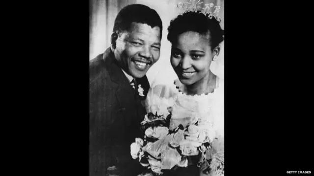 Ông và bà Winnie kết hôn năm 1958 nhưng không có được hưởng cuộc sống gia đình vì cả hai đều bị ra vào tù nhiều lần.