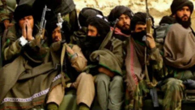 د غزني چارواکي وايي پر موټر سايکلونو يې ځکه بنديز لګولی چې طالبان په وروستيو کې ترې ډېره ګټه اخلي