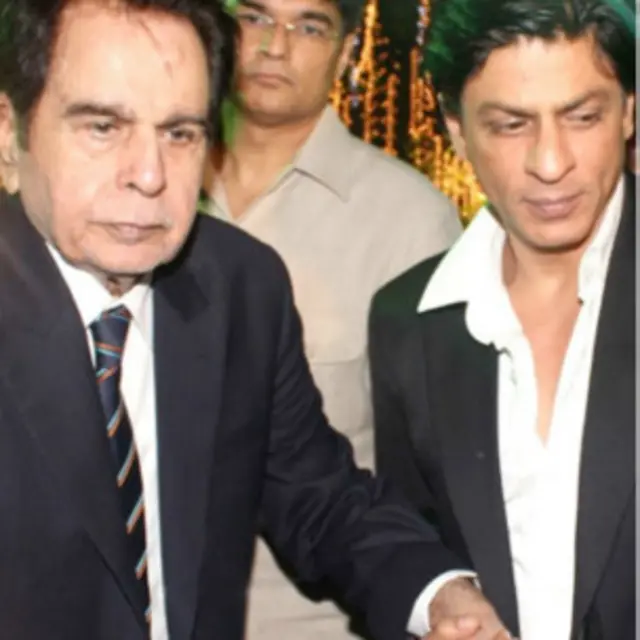 दिलीप कुमार, शाहरुख की ज़िंदादिली के कायल हैं.