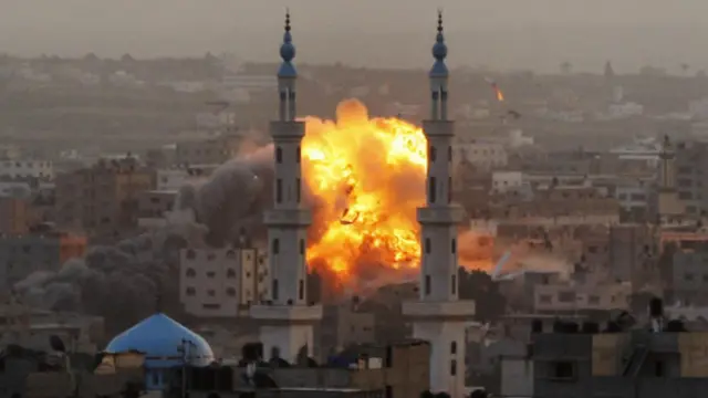 اسرائیل کا کہنا ہے کہ وہ شدت پسندوں اور ان کے ٹھکانوں کو نشانہ بنا رہا ہے