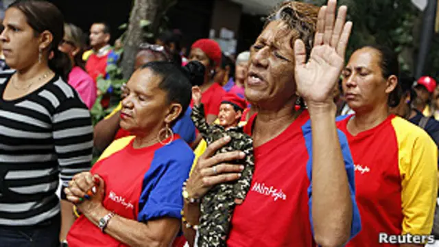 Simpatizantes de Chávez rezan en Caracas