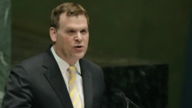 ကနေဒါ နိုင်ငံခြားရေး ဝန်ကြီး John Baird