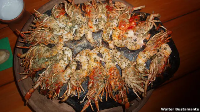 Camarones a la piedra