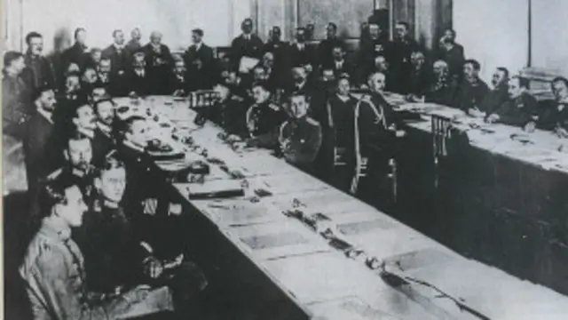 Германская, советская и украинская делегации на мирных переговорах в Бресте (январь 1918 г.)