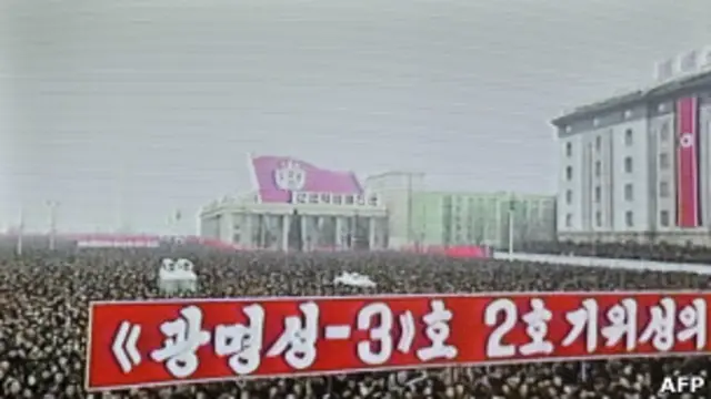 Участники шествия в Пхеньяне