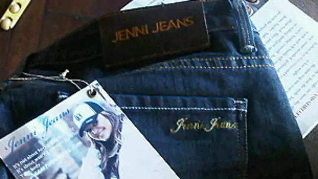 Jeans Jenni en foto de Twitter publicada por Jenni Rivera