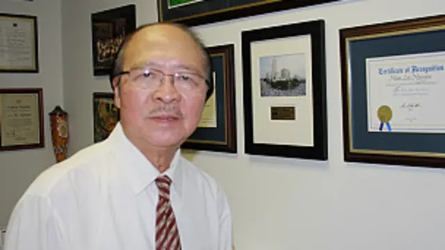 MC Nam Lộc nói nhạc sỹ Việt Dzũng làm việc nhiều lúc quá sức.