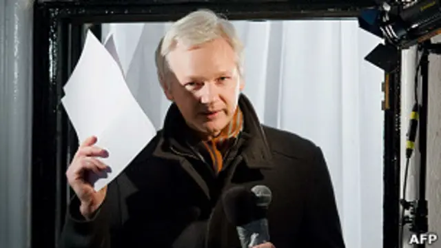 Джулиан Ассанж