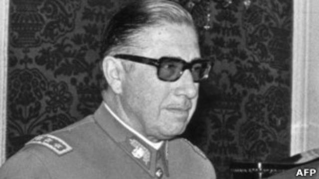 Augusto Pinochet, general chileno y gobernante de facto