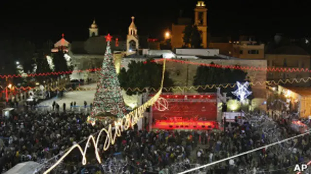 Елка и иллюминация в Вифлееме