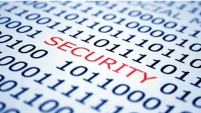 پس از افشای حمله ویروس استاکس‌نت به تاسیسات هسته ای ایران و ایجاد اختلال و تاخیر در سیستم‌های کامپیوتری ایران، بسیاری از کارشناسان استاکس نت را به عنوان نخستین سلاح سایبری به کار گرفته شده در سطح گسترده معرفی کردند