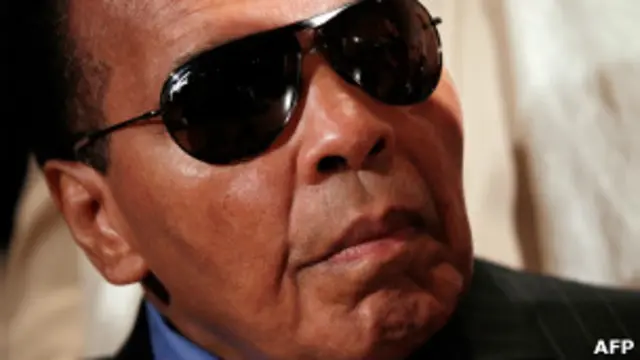 محمد علی کو 1967 میں ویتنام جنگ کے لیے فوجی سروس میں شرکت سے انکار پر ان کے باکسنگ ٹائٹل سے محروم کر دیا گیا تھا