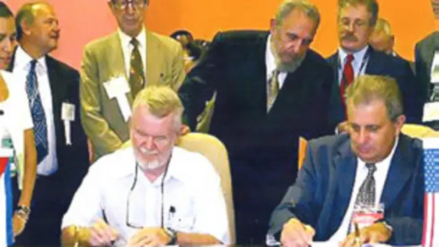 Gordon Bowman y Fidel Castro