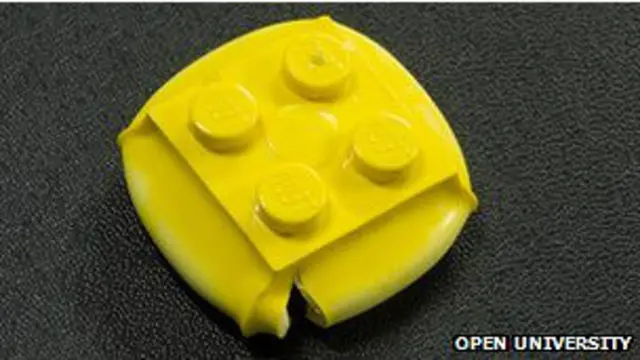 Bloque de Lego derretido