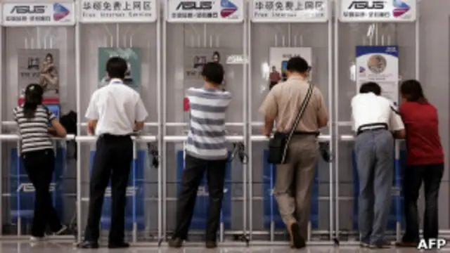 Интернет-будки в Пекинском аэропорту