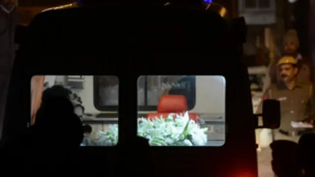 Akwatin gawar 'yar Indiyar da aka yiwa fyade