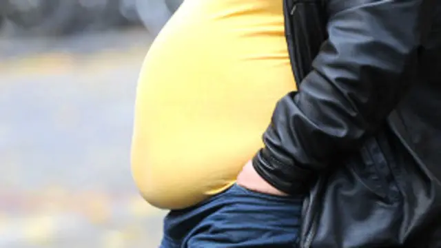 डाइटिंग के कुछ अजीब तरीके सेहत के लिए नुकसानदेह साबित हो सकते हैं. 