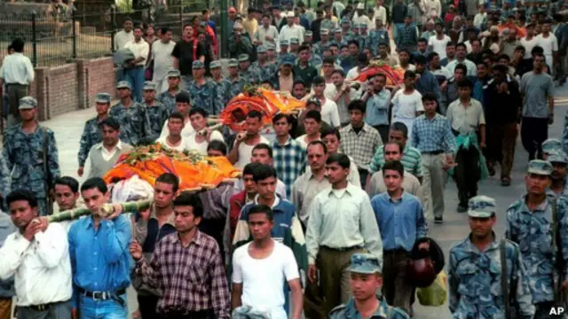 Kremasi korban perang saudara tahun 2002.