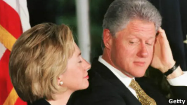 Hillary y Bill Clinton en 1998