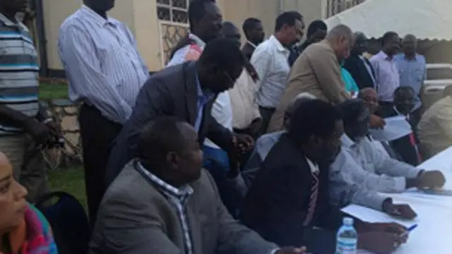 الوثيقة التي وقعتها المهارضة تهدف لتوحيد كافة أطياف المعارضة ضد الرئيس السوداني عمر البشير